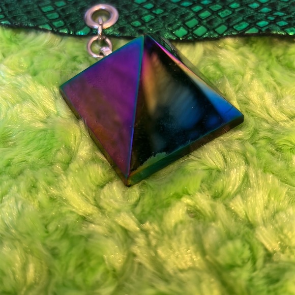 Rainbow titanium pyramid necklace choker - Picture 5 of 14